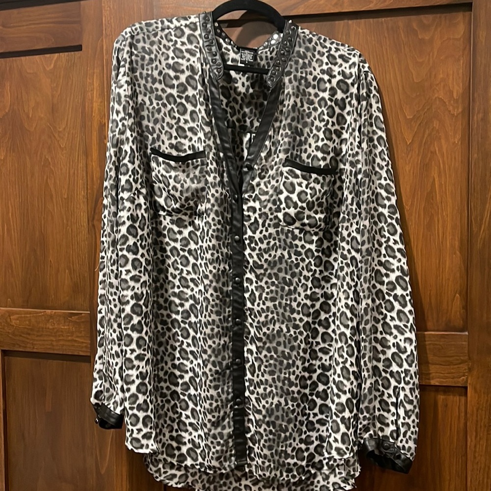 White Leopard studded collar blouse